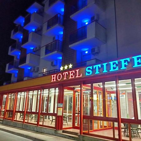 Hotel Stiefel Lignano Sabbiadoro Exterior foto
