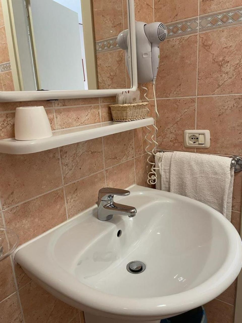 Hotel Stiefel Lignano Sabbiadoro Habitación foto