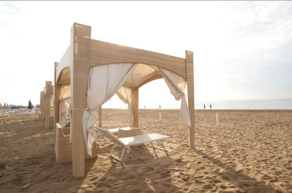 Hotel Stiefel Lignano Sabbiadoro Exterior foto
